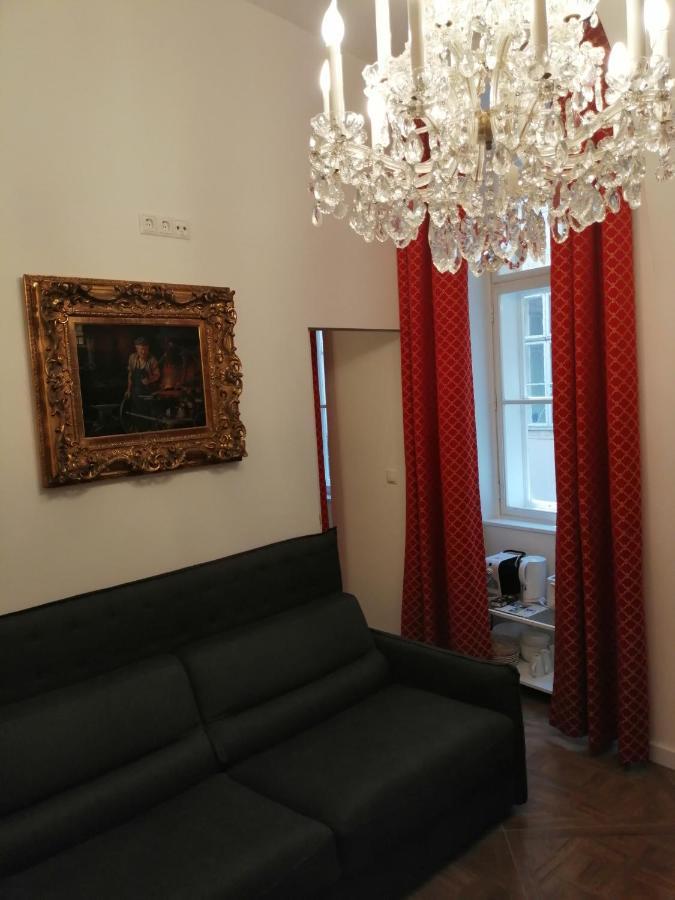 Living Center Apartament *