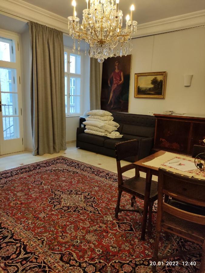 Living Center Apartament *
